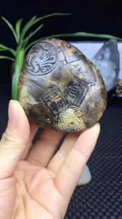 和田玉籽料万年老黑皮俏色巧雕锦辉堆