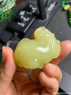 39【和田玉】黄玉貔貅吊坠